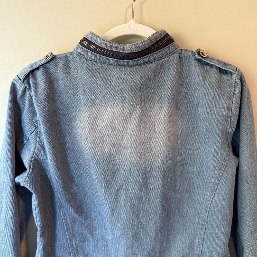 Source Unknown Distressd Blue Jean Jacket Size S or M Streetwear - Picture 11 of 12